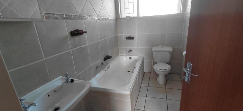 3 Bedroom Property for Sale in Langenhovenpark Free State